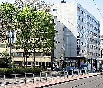 ***  Luxor Hotel Frankfurt am Main Alemanha
