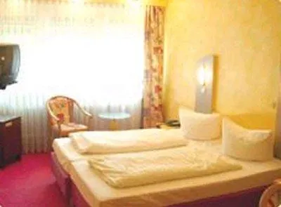 Luxor Hotel Frankfurt am Main 3*,